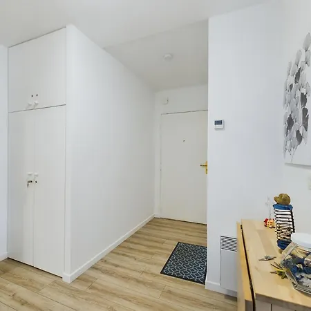 Apartment -indigo-t3 Avec Balcon Et 2 Places De Parking Concarneau